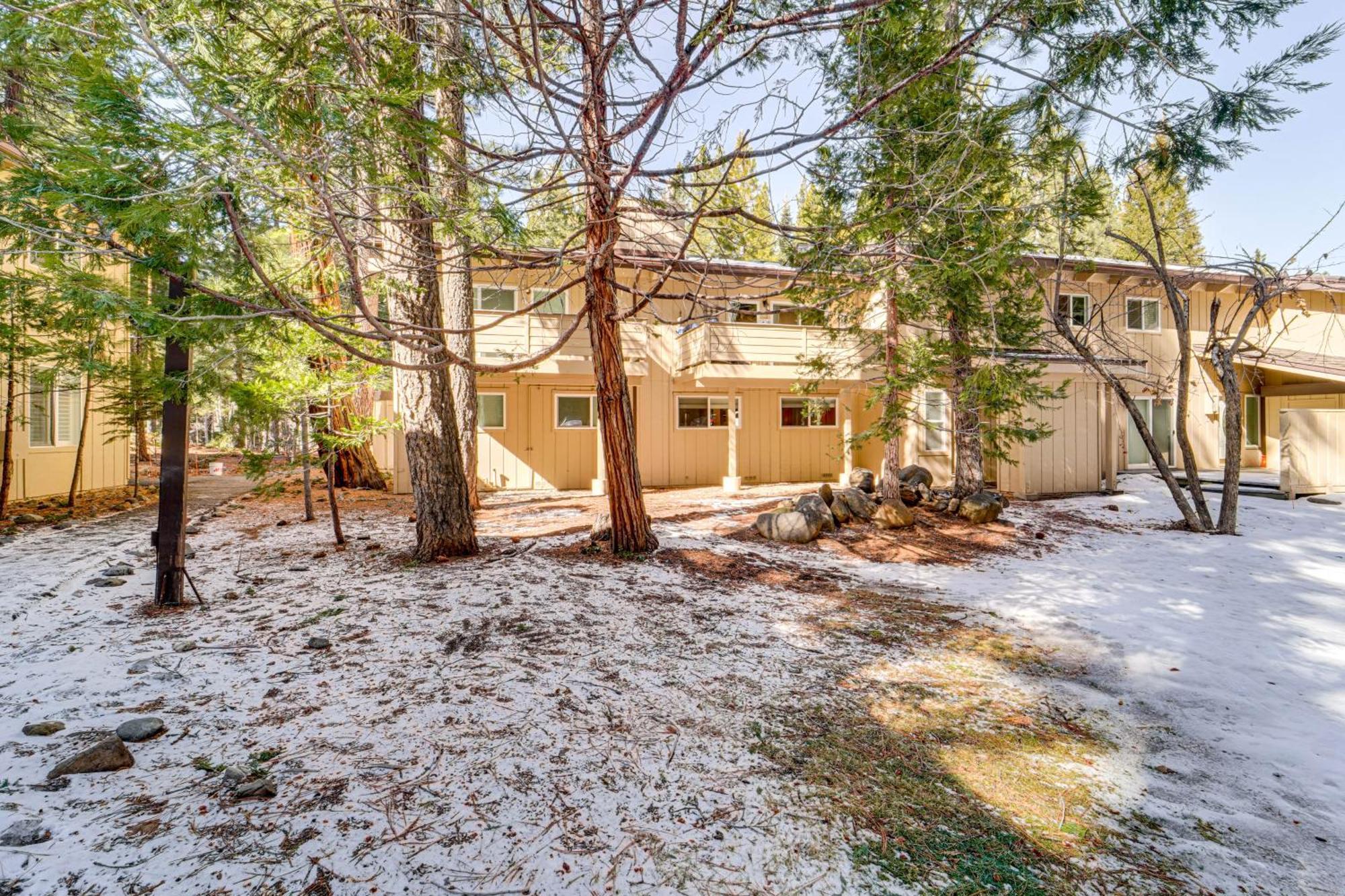 Tahoe Condo About 1 Mi To Diamond Peak Ski Resort! インクライン・ビレッジ エクステリア 写真