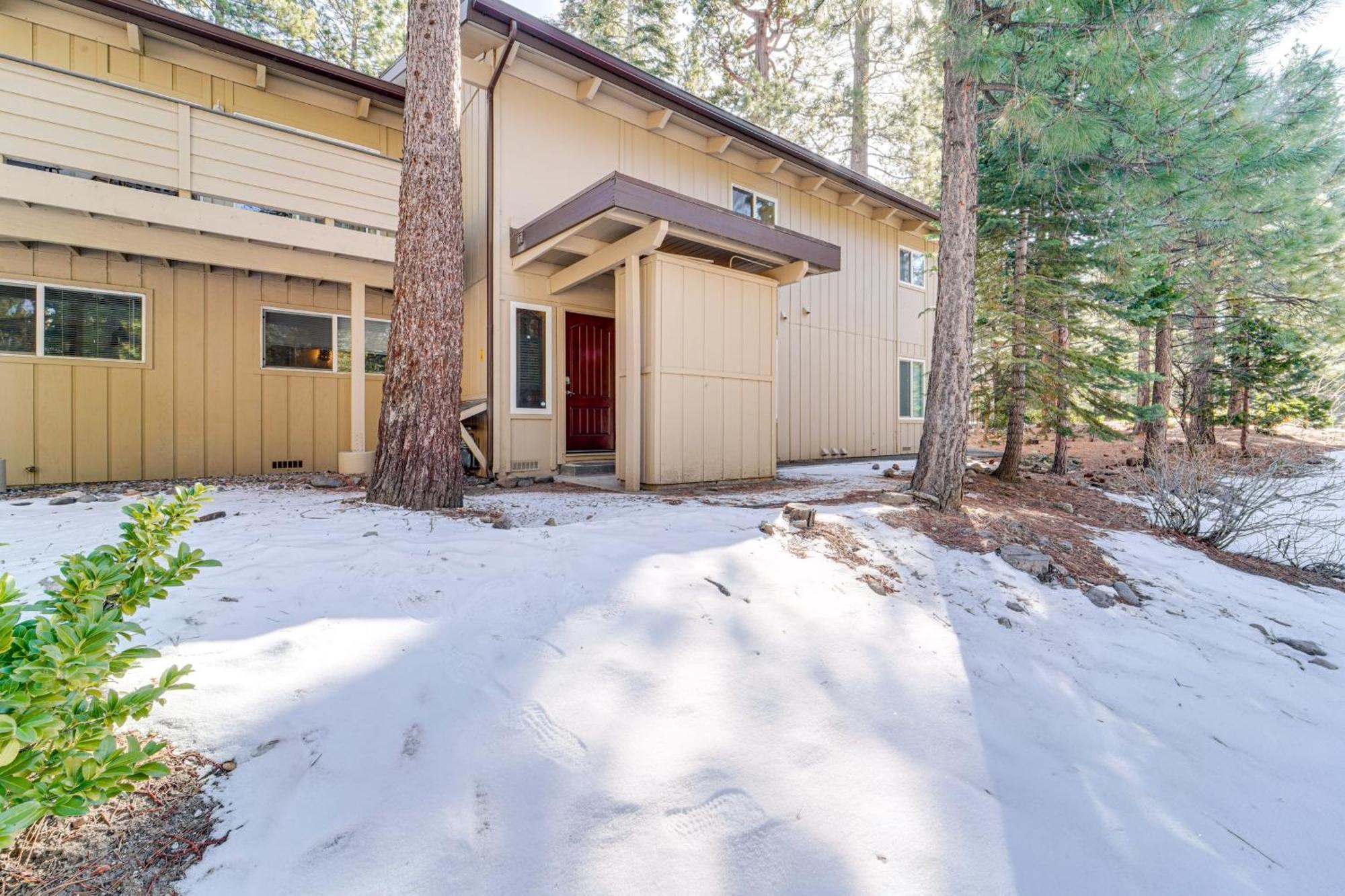 Tahoe Condo About 1 Mi To Diamond Peak Ski Resort! インクライン・ビレッジ エクステリア 写真